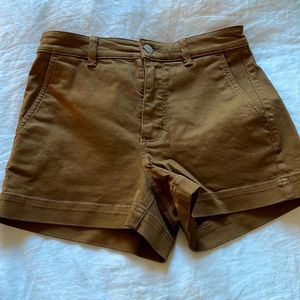 Everlane The Cotton Twill Short color brown, size 4, brand new never worn.
